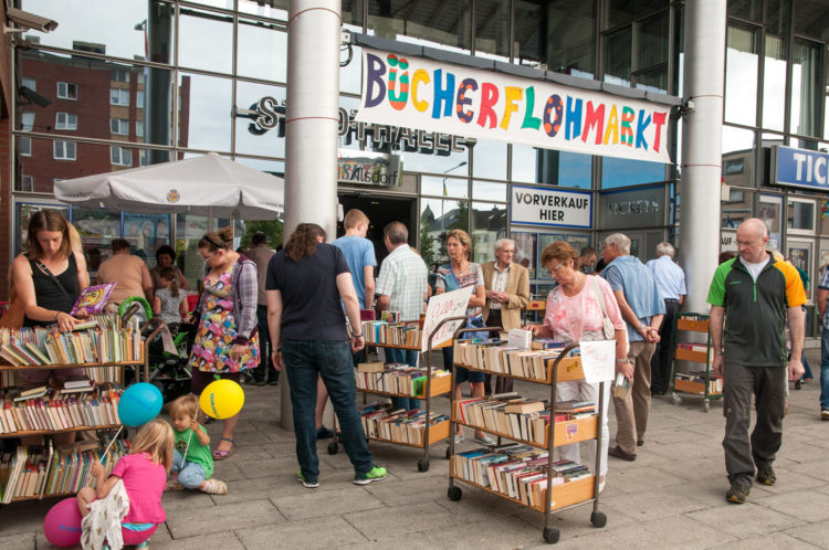 Flohmarkt an der Stadtbücherei Alsdorf